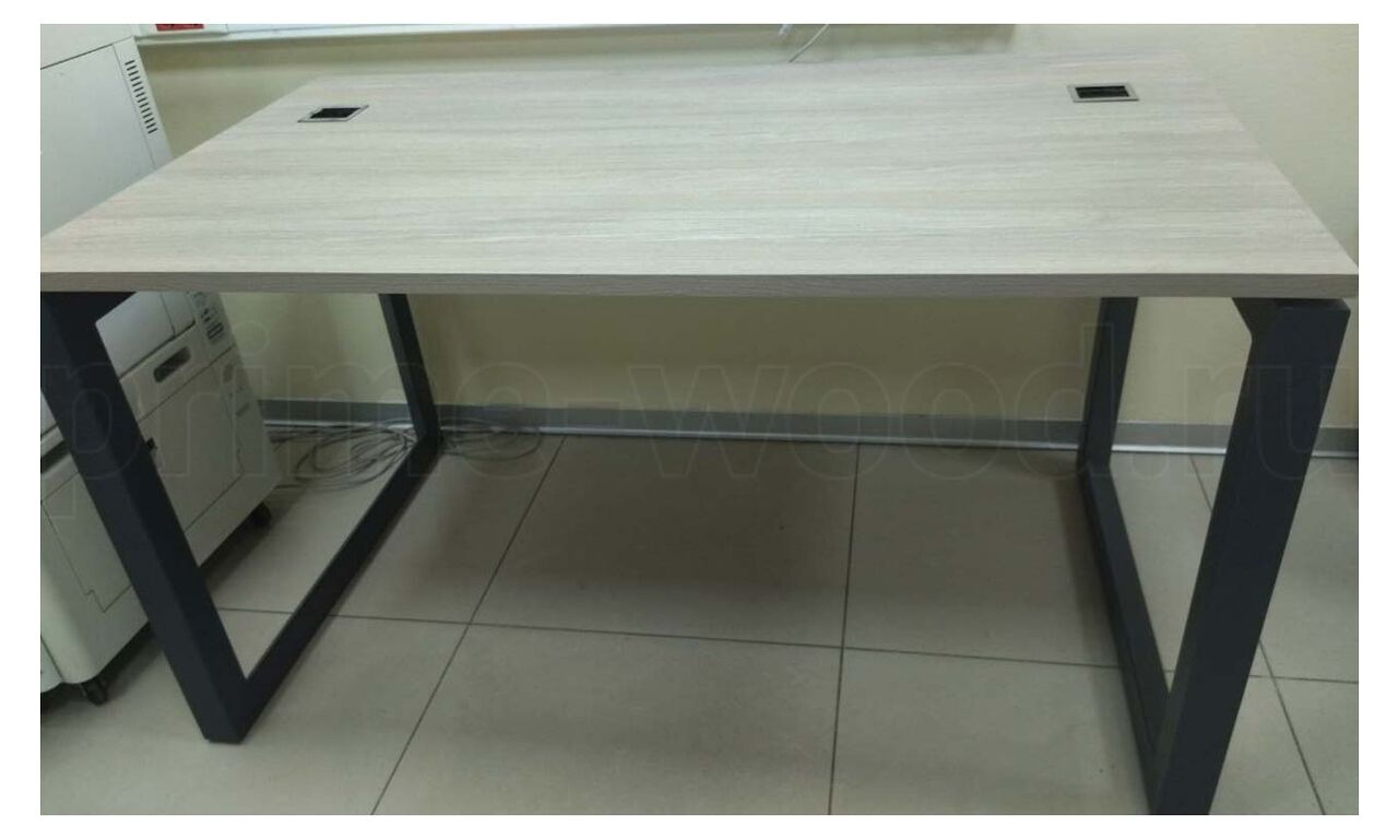 Стол рабочий руководителя на О-образном металлокаркасе ONIX DIRECT 138x80x75 цвет: Дуб Аттик - фото со сборки